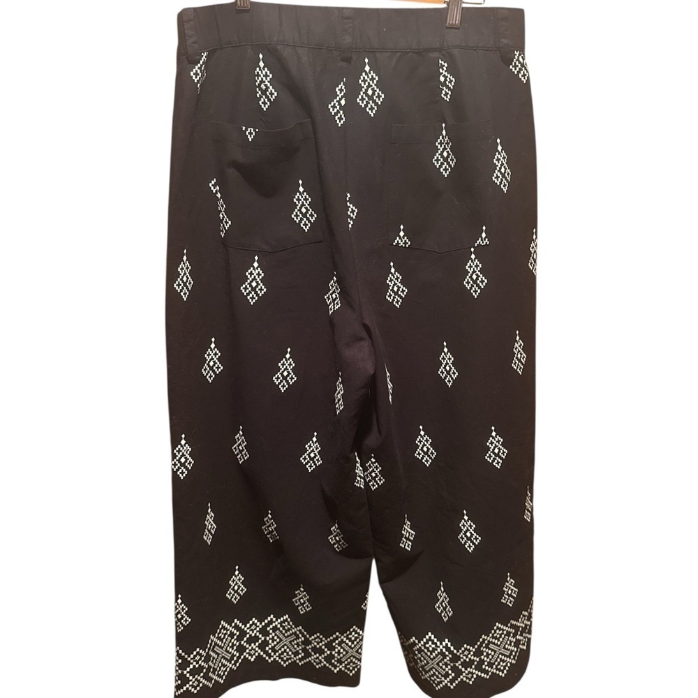 Adrianna Papell
Embroidered Wide Leg Trousers, Black/Cream - Picture 6 of 14